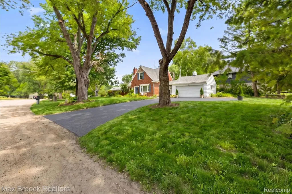 2425 Rutherford Road Bloomfield Hills City MI 48302