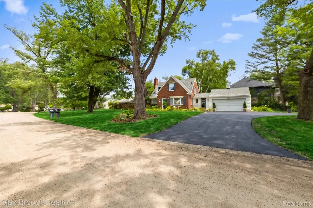 2425 Rutherford Road Bloomfield Hills City MI 48302