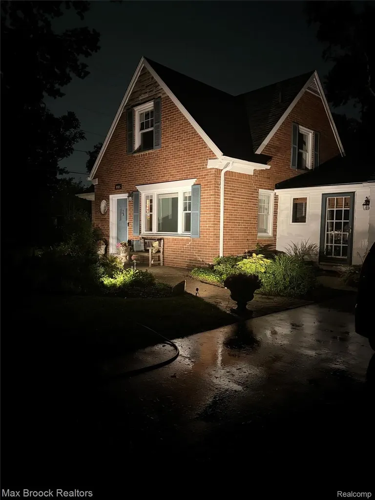 2425 Rutherford Road Bloomfield Hills City MI 48302