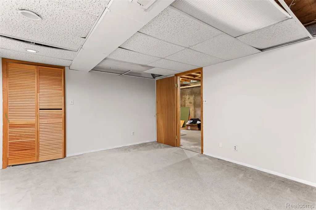 3322 Royal Boulevard Commerce Charter Township MI 48382