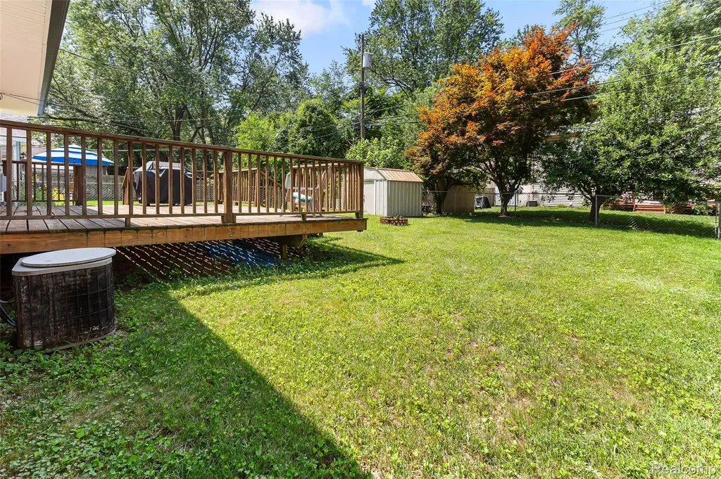 3322 Royal Boulevard Commerce Charter Township MI 48382