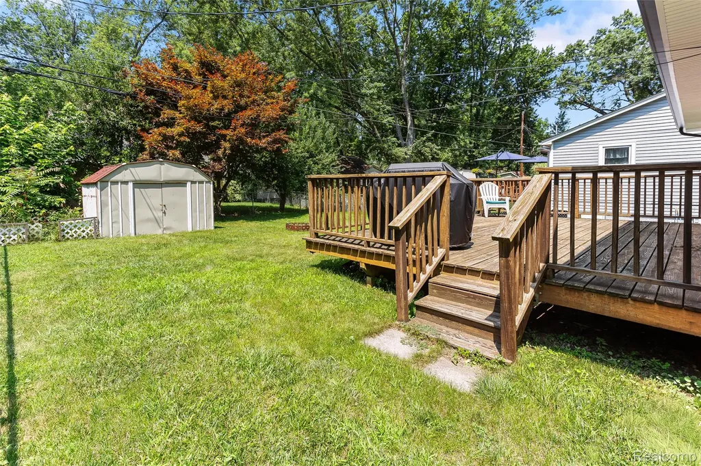 3322 Royal Boulevard Commerce Charter Township MI 48382