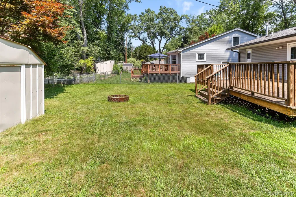 3322 Royal Boulevard Commerce Charter Township MI 48382