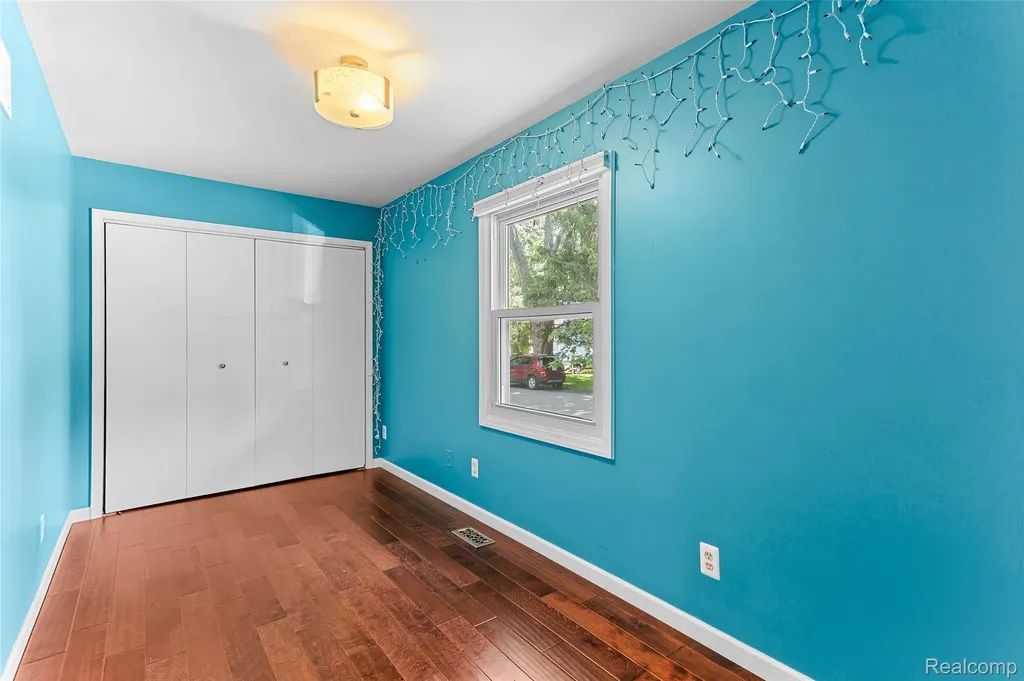 3322 Royal Boulevard Commerce Charter Township MI 48382