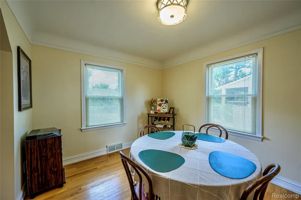 3566 Buckingham Avenue Berkley City MI 48072