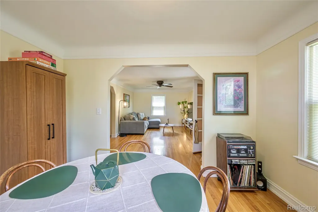 3566 Buckingham Avenue Berkley City MI 48072