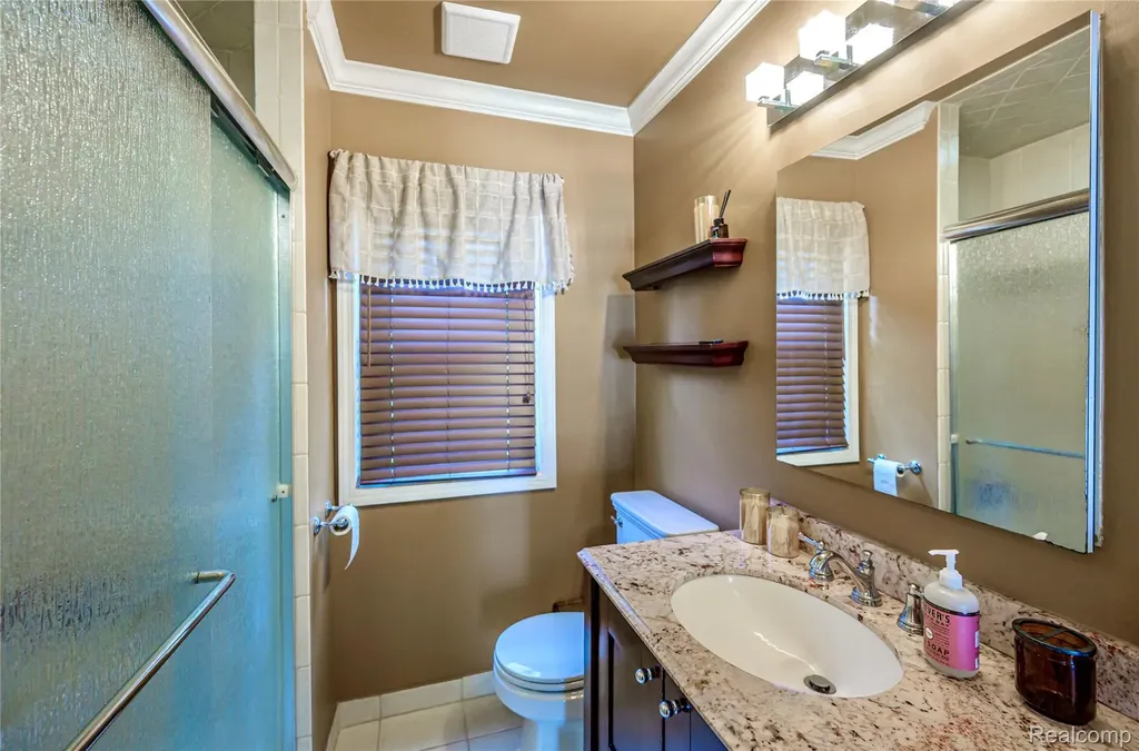 3566 Buckingham Avenue Berkley City MI 48072