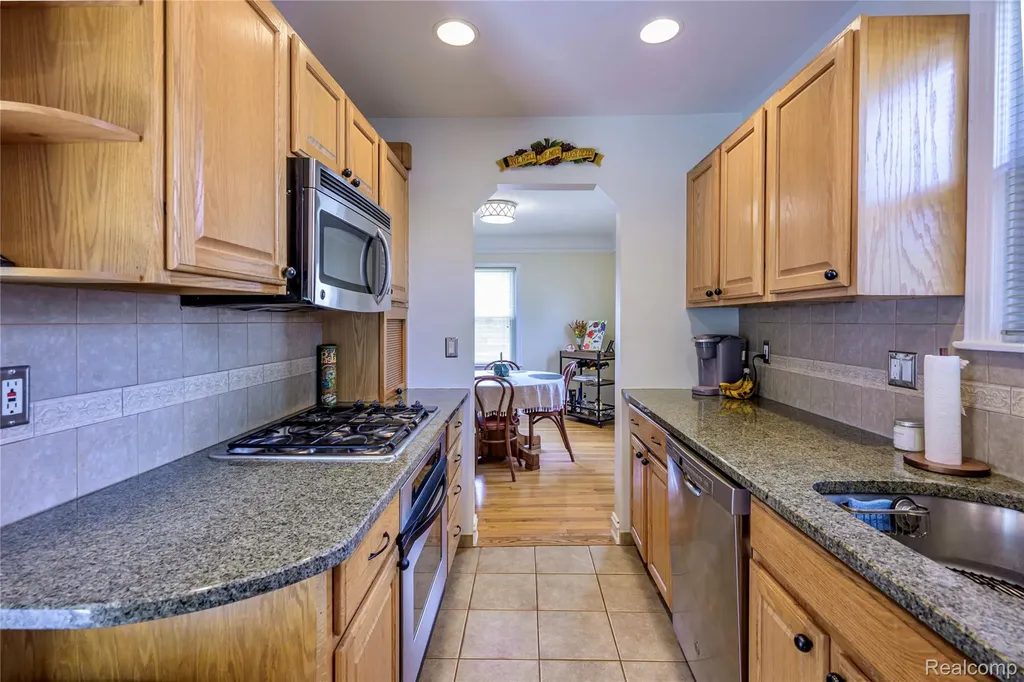 3566 Buckingham Avenue Berkley City MI 48072