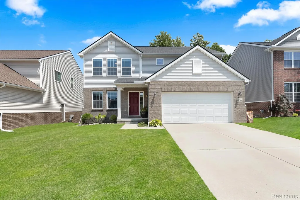 21422 Navarra Drive Lyon Charter Township MI 48178