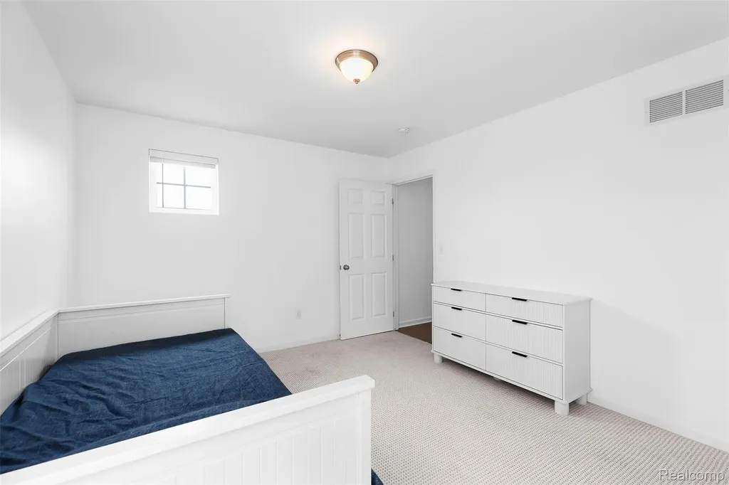 21422 Navarra Drive Lyon Charter Township MI 48178