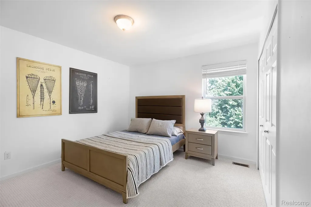 21422 Navarra Drive Lyon Charter Township MI 48178