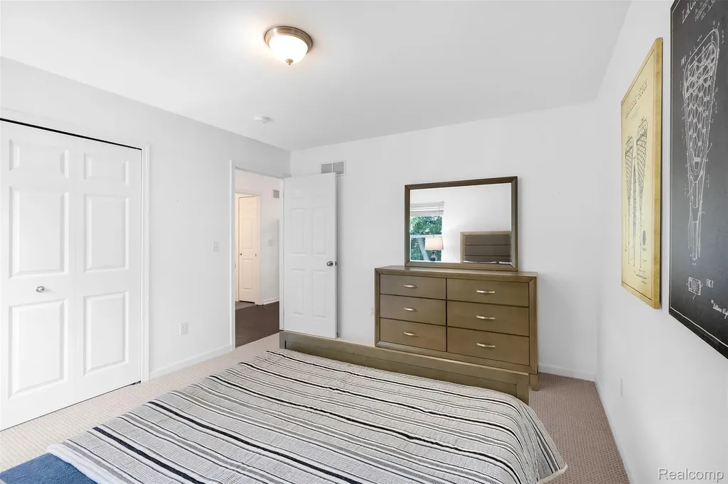 21422 Navarra Drive Lyon Charter Township MI 48178