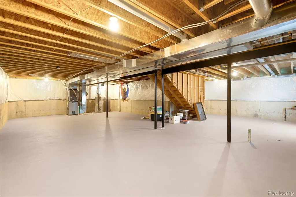 21422 Navarra Drive Lyon Charter Township MI 48178