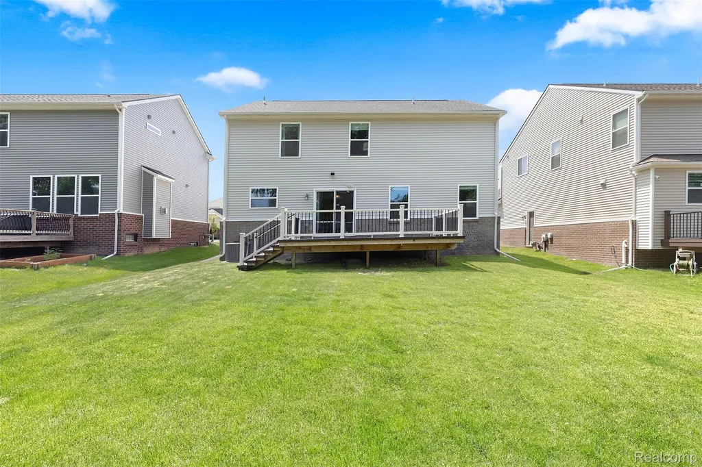 21422 Navarra Drive Lyon Charter Township MI 48178