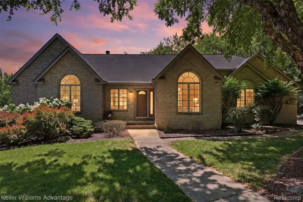 7498 Quail Ridge Drive Dexter City MI 48130