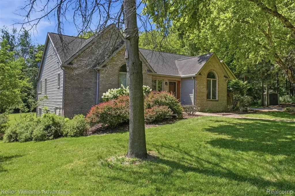 7498 Quail Ridge Drive Dexter City MI 48130