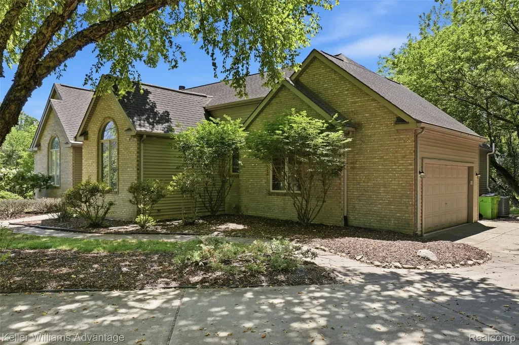 7498 Quail Ridge Drive Dexter City MI 48130