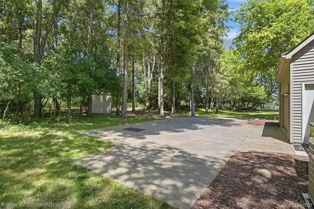 7498 Quail Ridge Drive Dexter City MI 48130