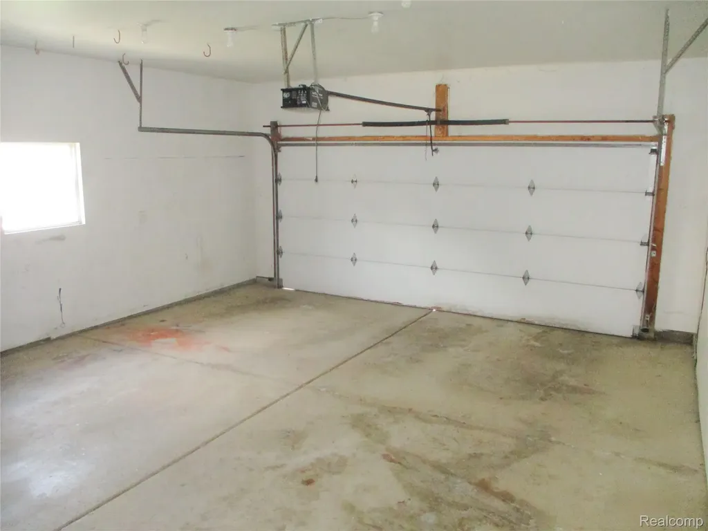 33443 Paoletti Fraser City MI 48026