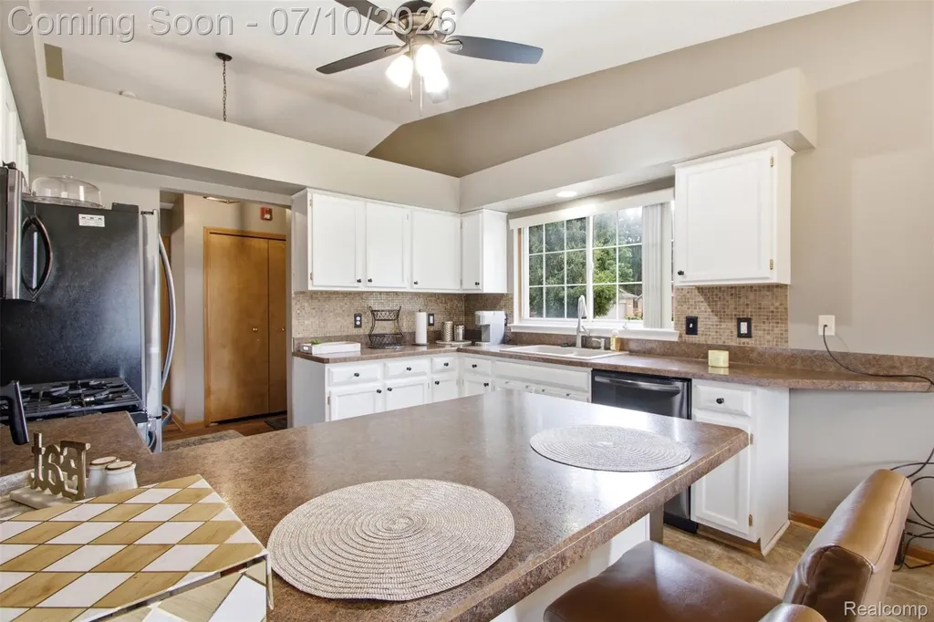 2223 Fairway Circle Canton Charter Township MI 48188