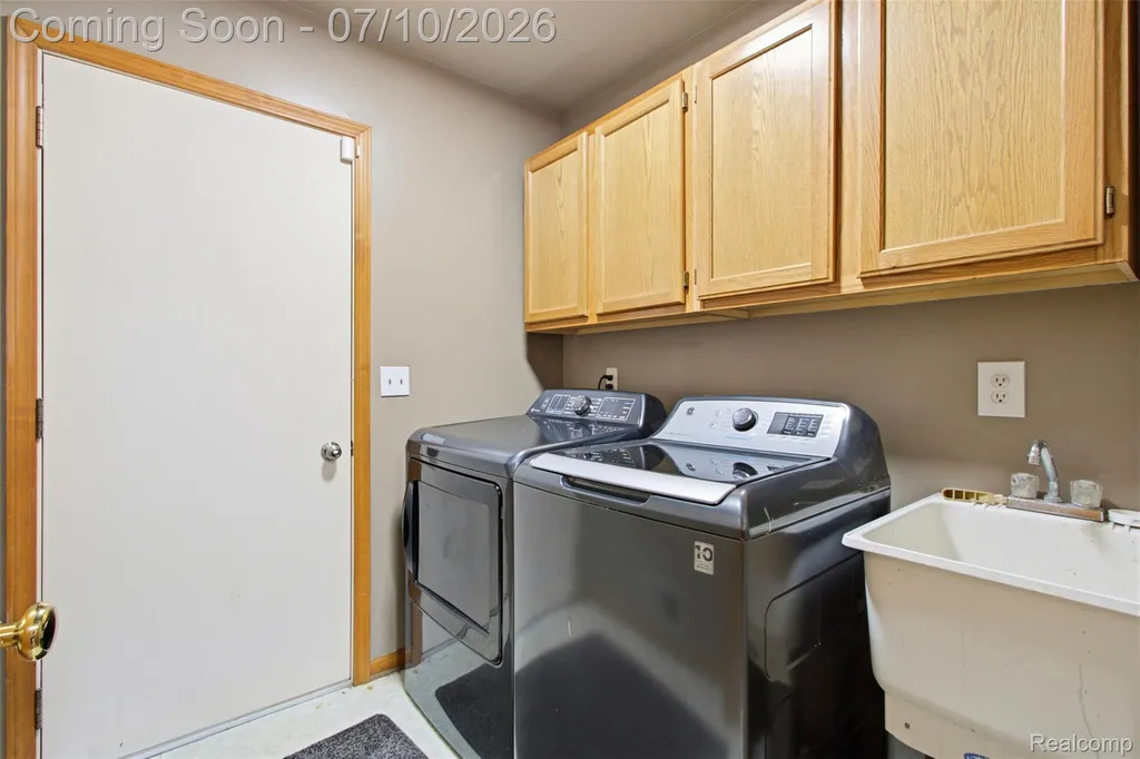 2223 Fairway Circle Canton Charter Township MI 48188