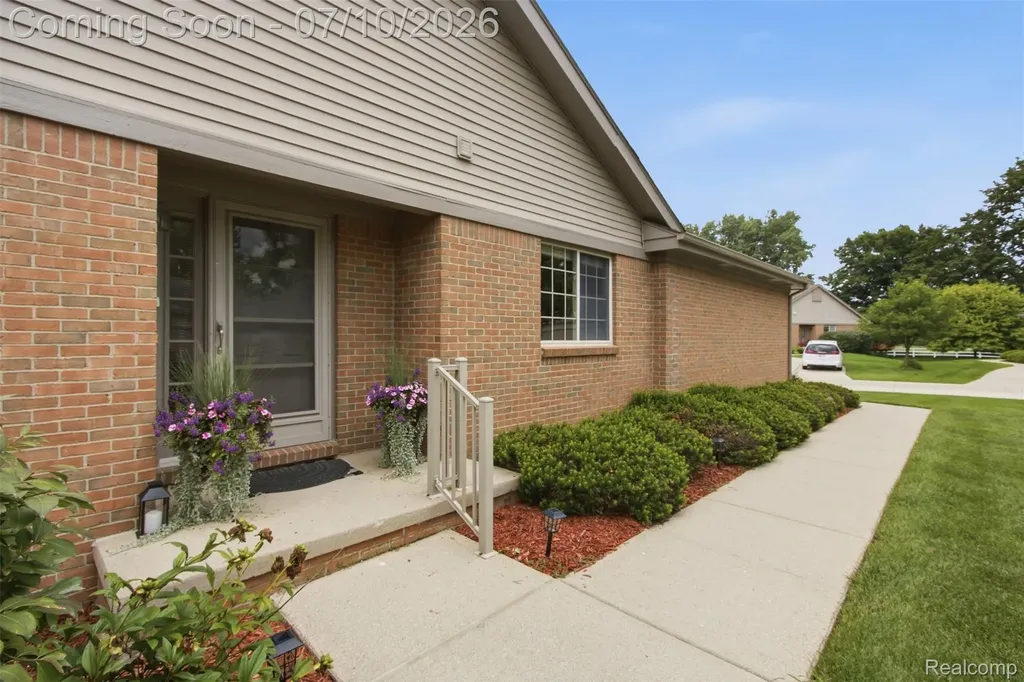 2223 Fairway Circle Canton Charter Township MI 48188