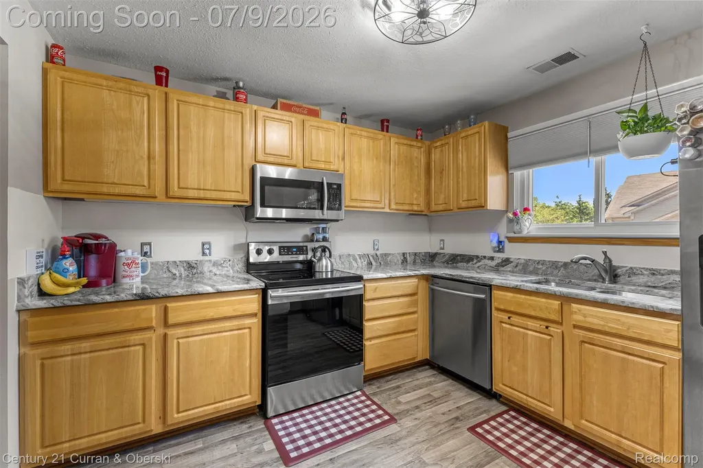 366 Marigold Circle Westland City MI 48185