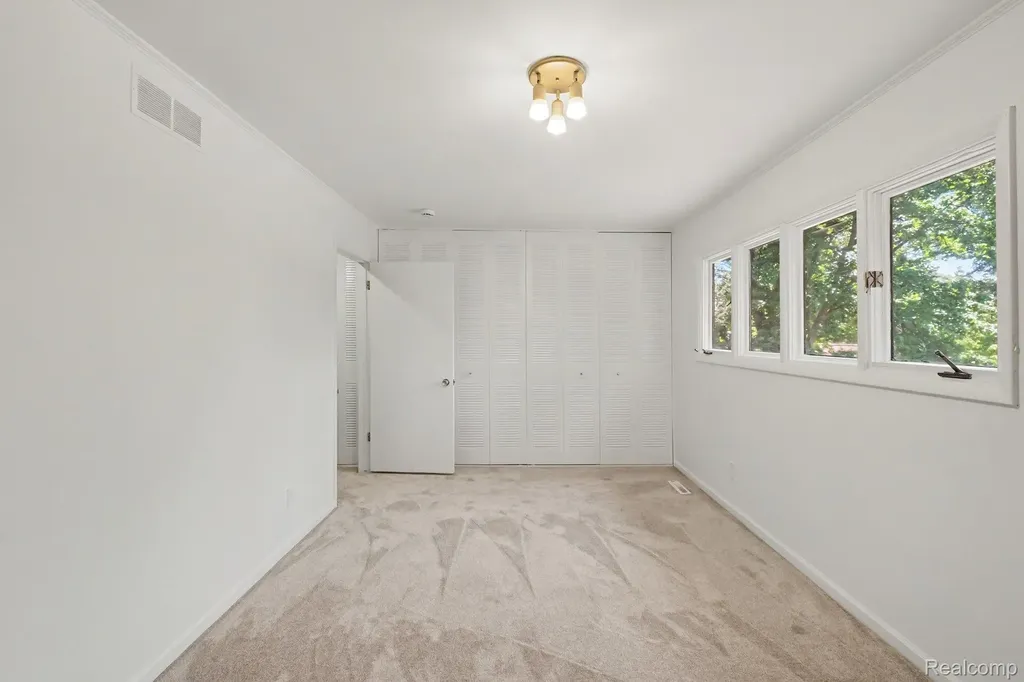 2056 Walden Court Flint Charter Township MI 48532
