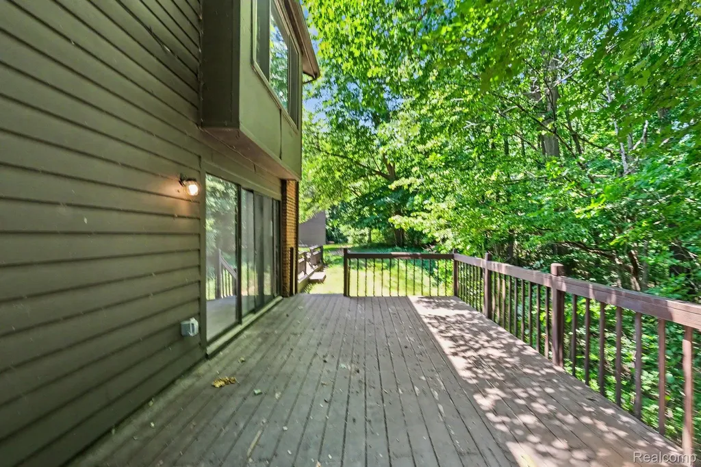 2056 Walden Court Flint Charter Township MI 48532