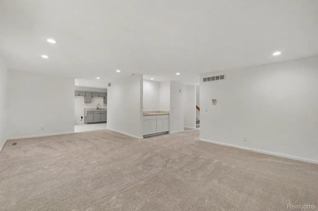 2056 Walden Court Flint Charter Township MI 48532
