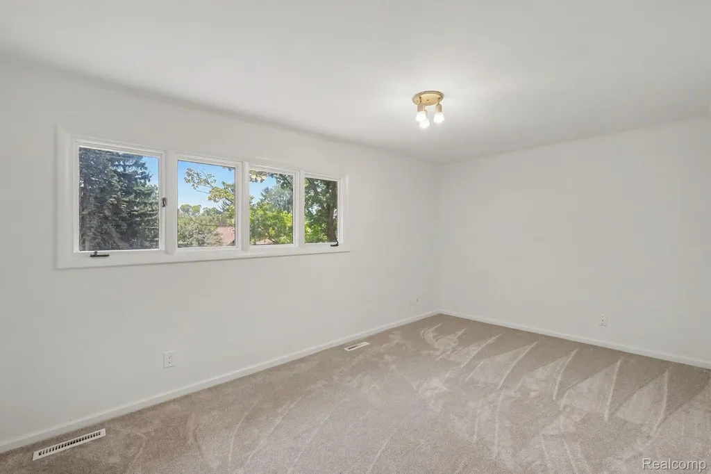 2056 Walden Court Flint Charter Township MI 48532