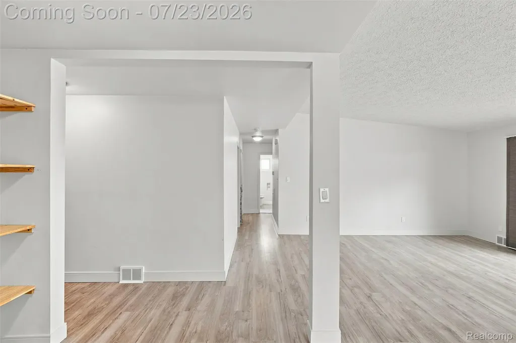 8843 Headley Drive Sterling Heights City MI 48314