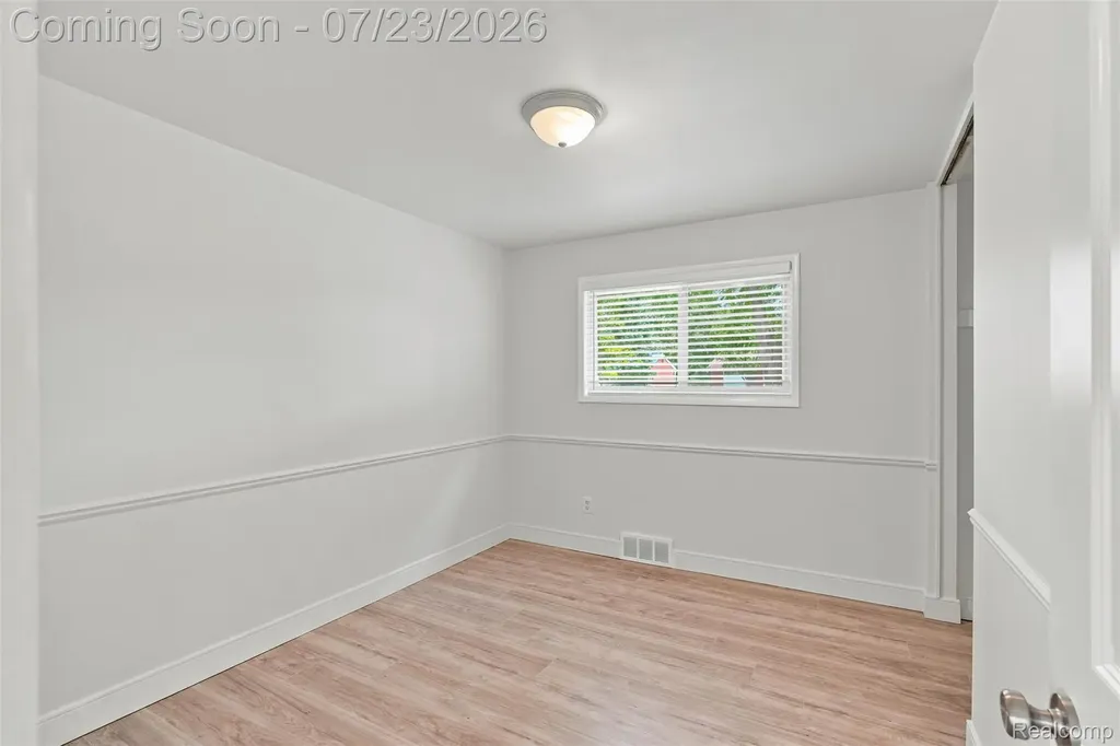 8843 Headley Drive Sterling Heights City MI 48314