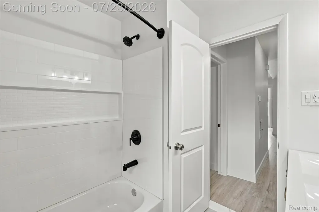 8843 Headley Drive Sterling Heights City MI 48314