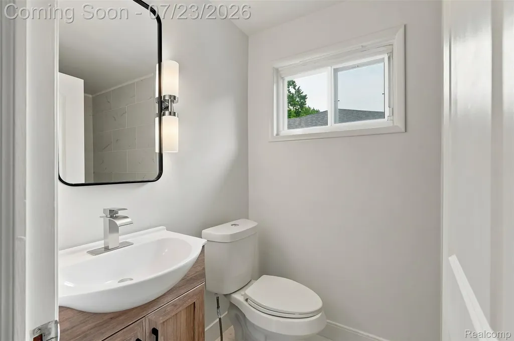 8843 Headley Drive Sterling Heights City MI 48314