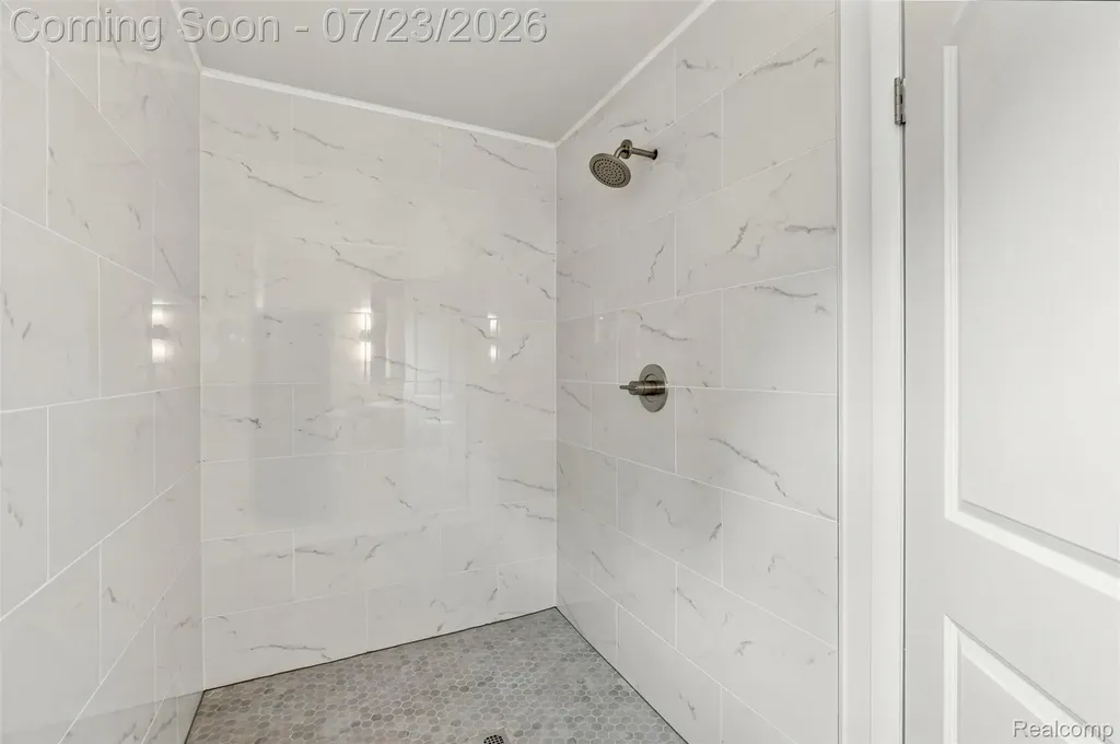 8843 Headley Drive Sterling Heights City MI 48314