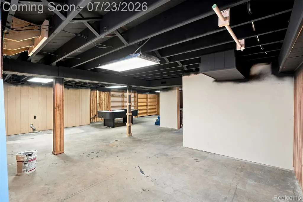 8843 Headley Drive Sterling Heights City MI 48314