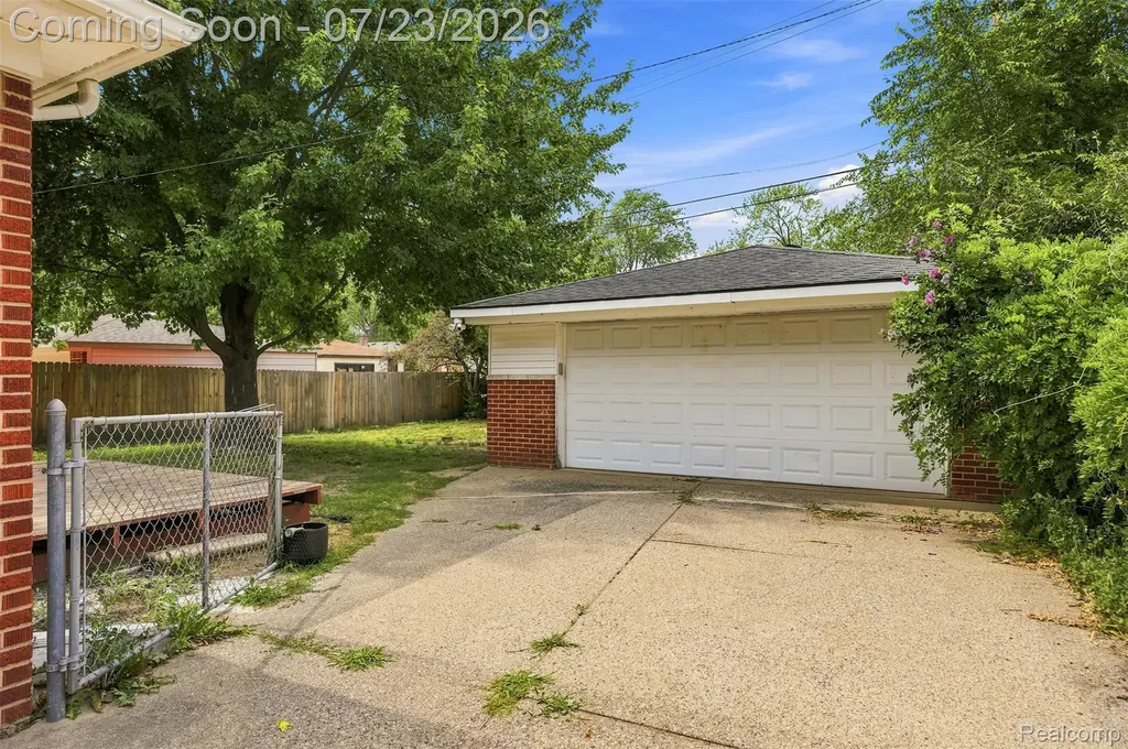 8843 Headley Drive Sterling Heights City MI 48314