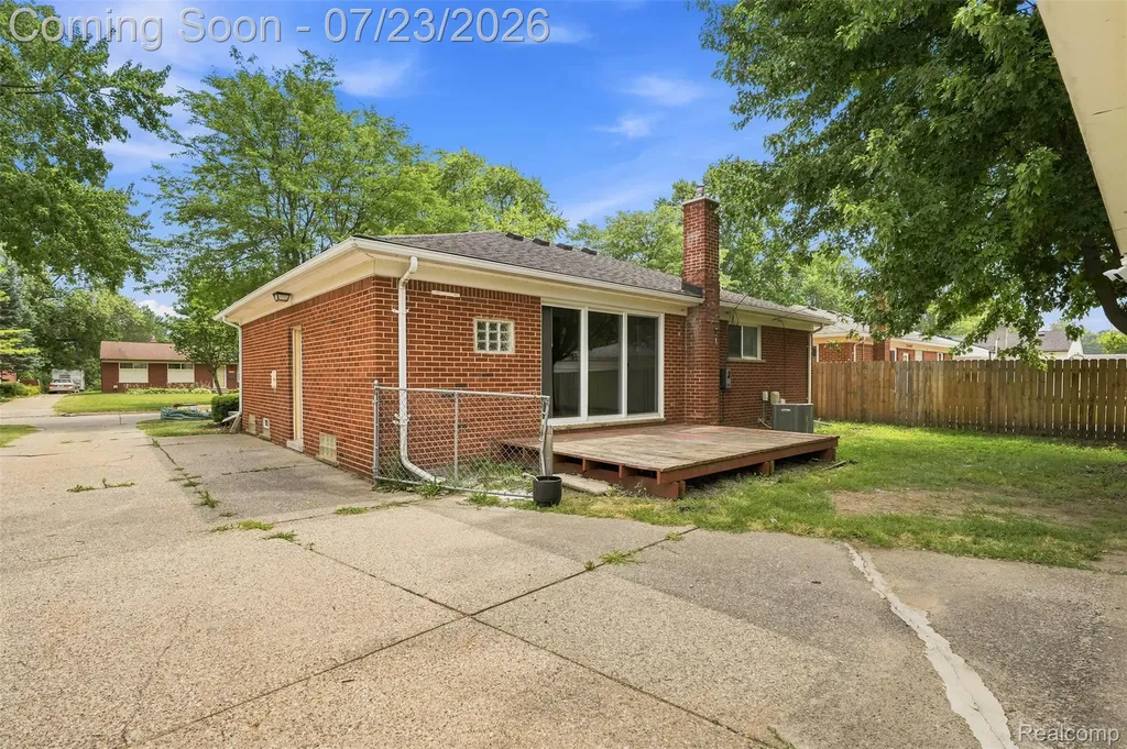 8843 Headley Drive Sterling Heights City MI 48314