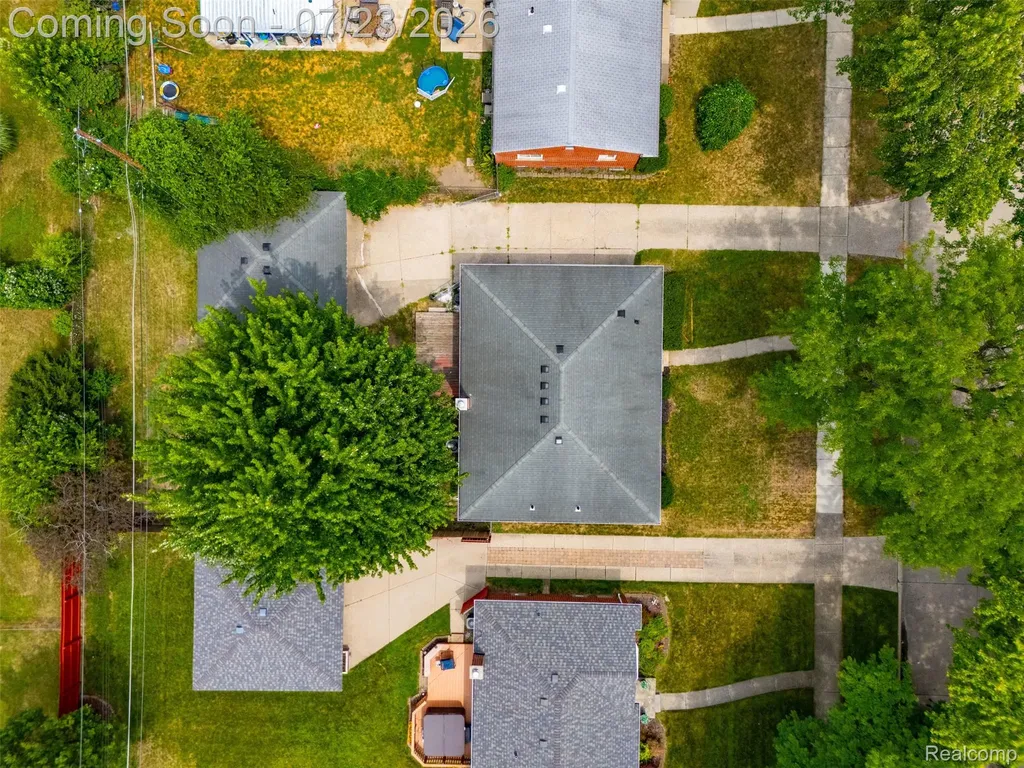 8843 Headley Drive Sterling Heights City MI 48314