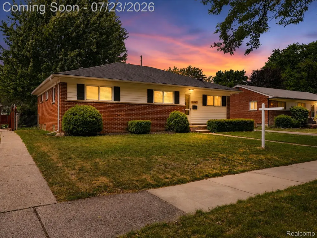 8843 Headley Drive Sterling Heights City MI 48314