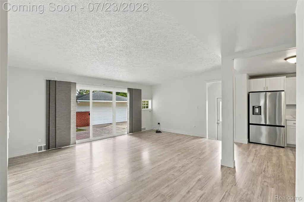 8843 Headley Drive Sterling Heights City MI 48314