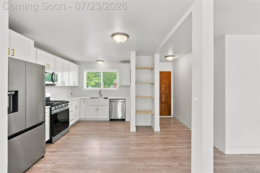 8843 Headley Drive Sterling Heights City MI 48314