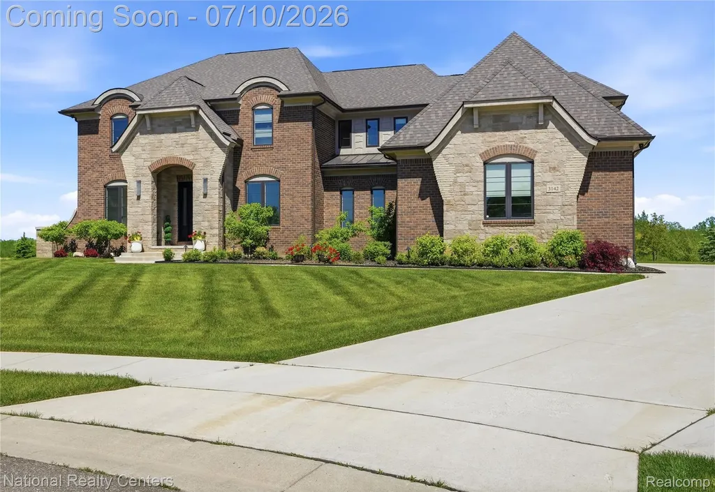 3142 Holburn Court Oakland Charter Township MI 48363