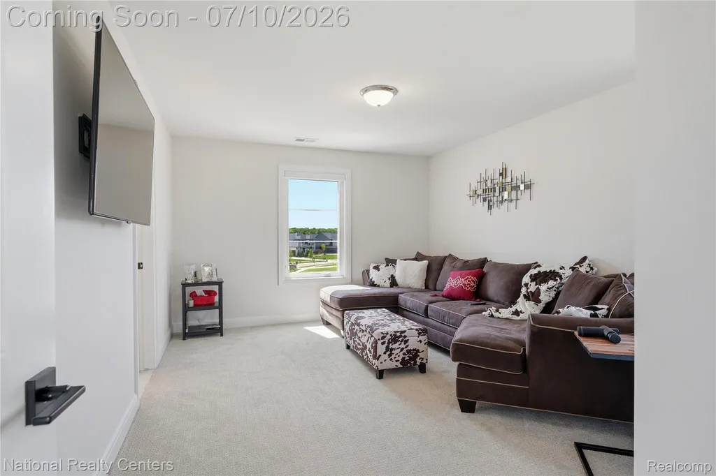 3142 Holburn Court Oakland Charter Township MI 48363