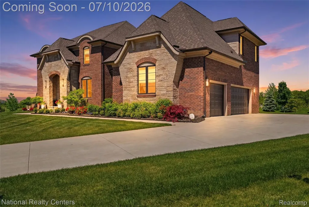3142 Holburn Court Oakland Charter Township MI 48363