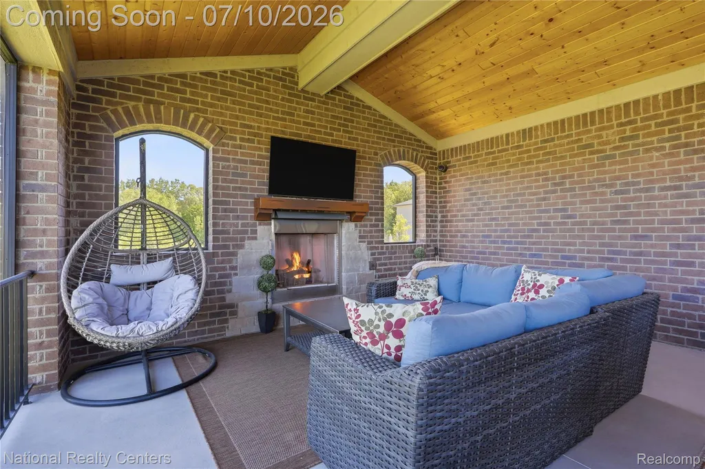 3142 Holburn Court Oakland Charter Township MI 48363