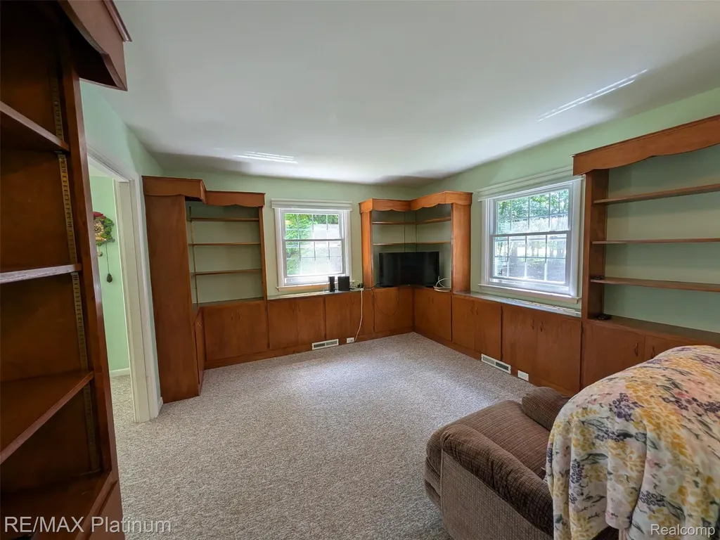 1430 Dauner Road Fenton City MI 48430