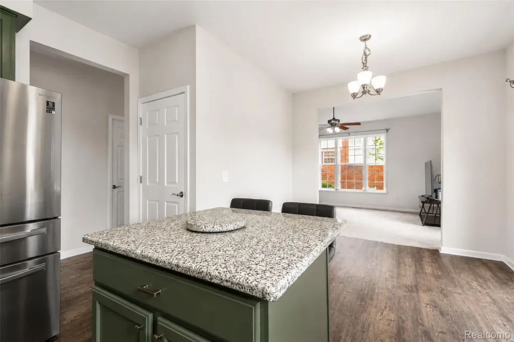 41544 Oconnor Lane Novi City MI 48377