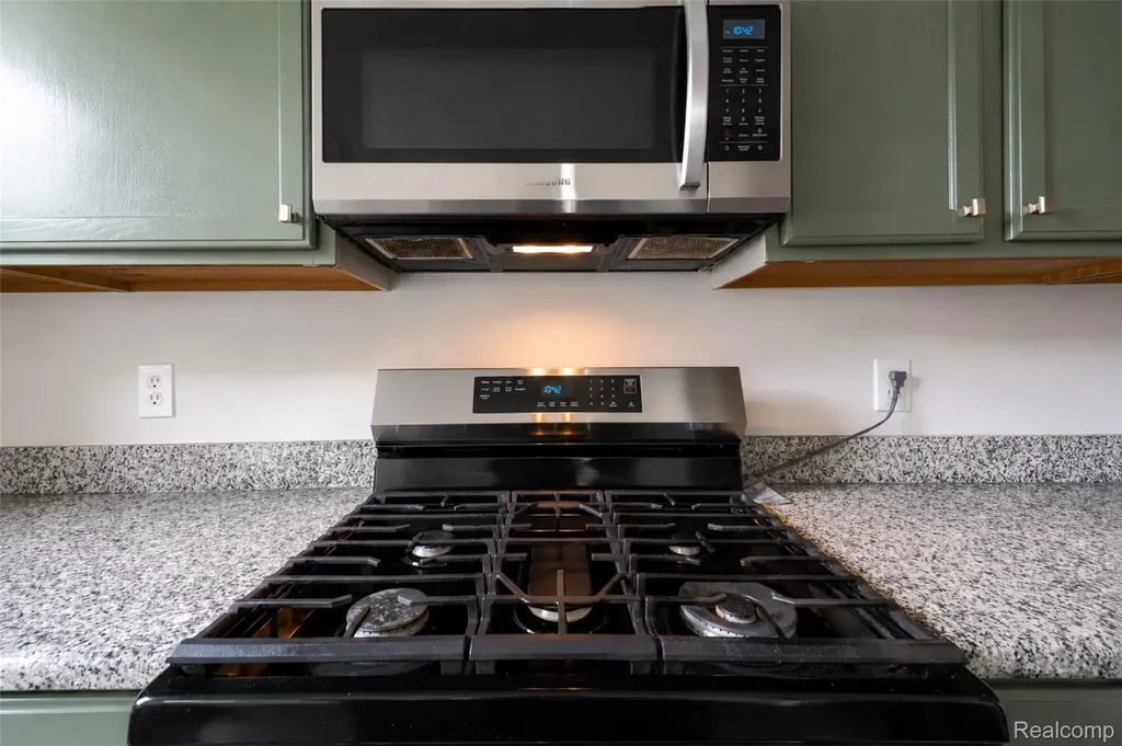 41544 Oconnor Lane Novi City MI 48377